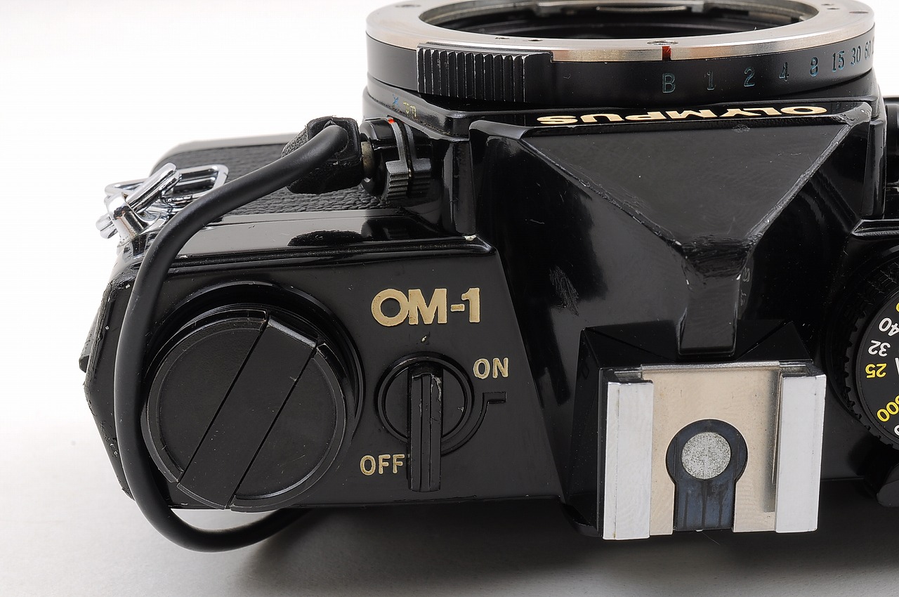 フィルムカメラ OLYMPUS OM-1/ ZUIKO AUTO-S f1.8 50mm #07 Near Mint Olympus OM-1 Black 35mm Film Camera F.ZUIKO Auto-S 50mm